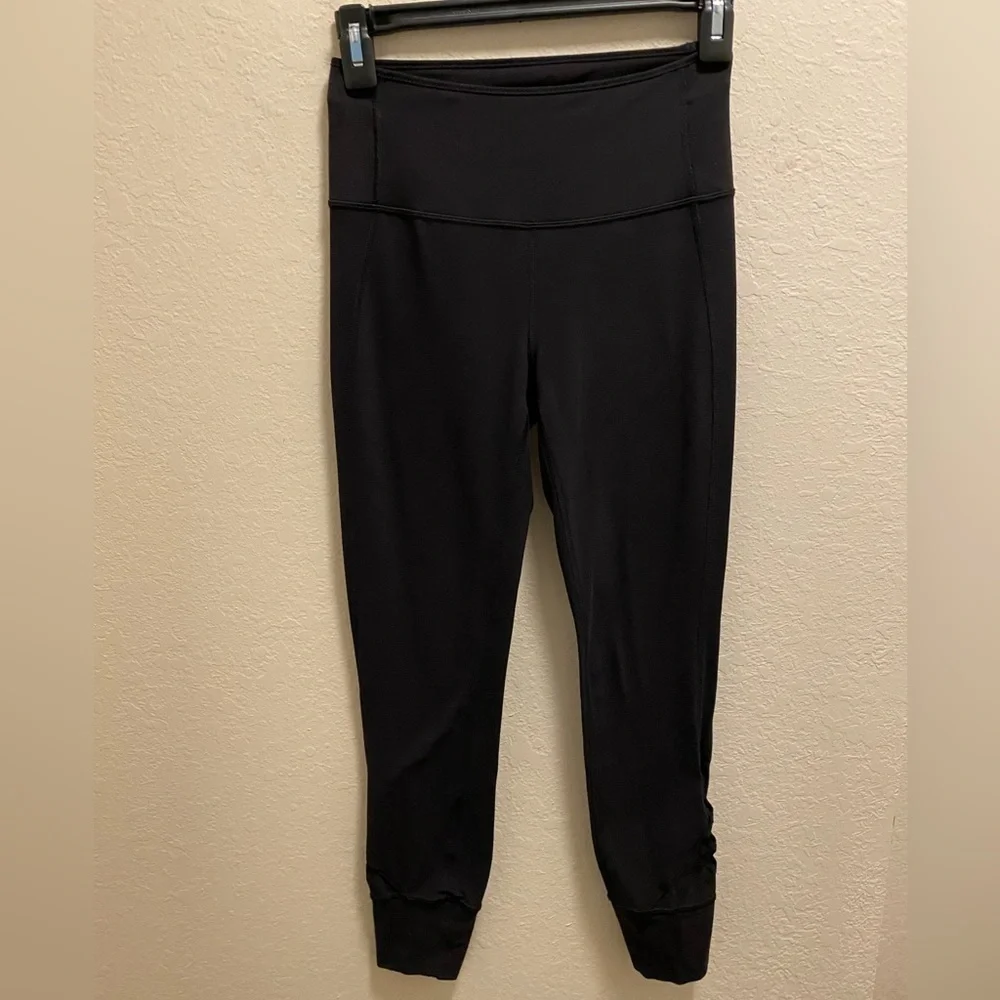 Lululemon Melodic Movement 7/8 Tight 25